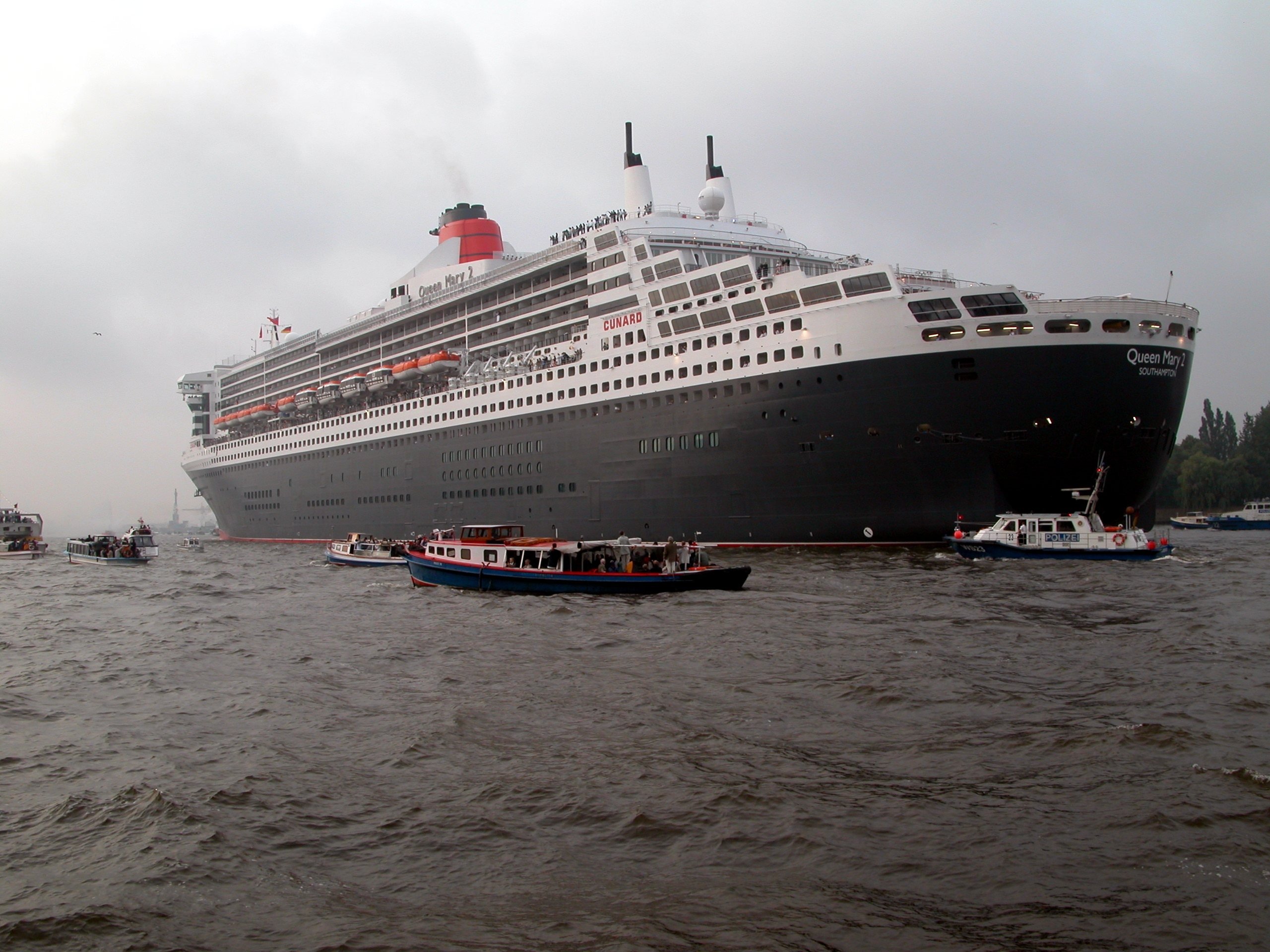 38083_original_R_K_by_Stoffel_pixelio.de Kreuzfahrtschiff